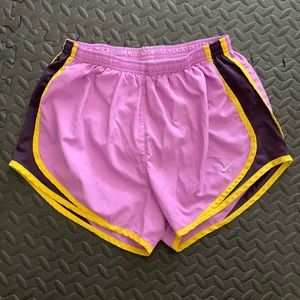Nike shorts M